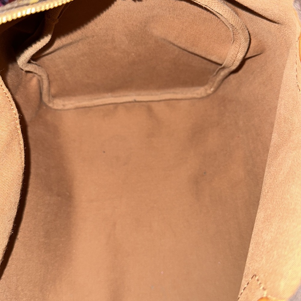 Authentic Louis Vuitton Speedy 30 - Picture 9 of 12